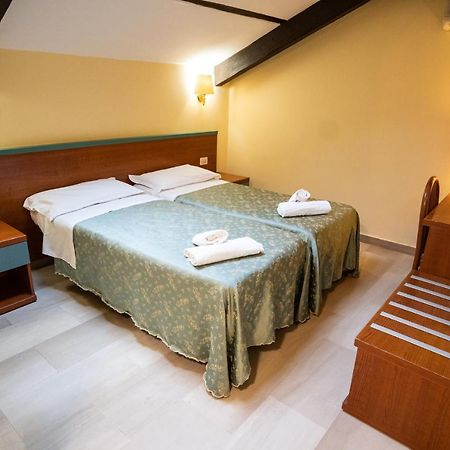 Hotel Center 2 Рим Экстерьер фото