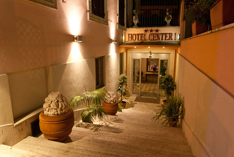 Hotel Center 2 Рим Экстерьер фото