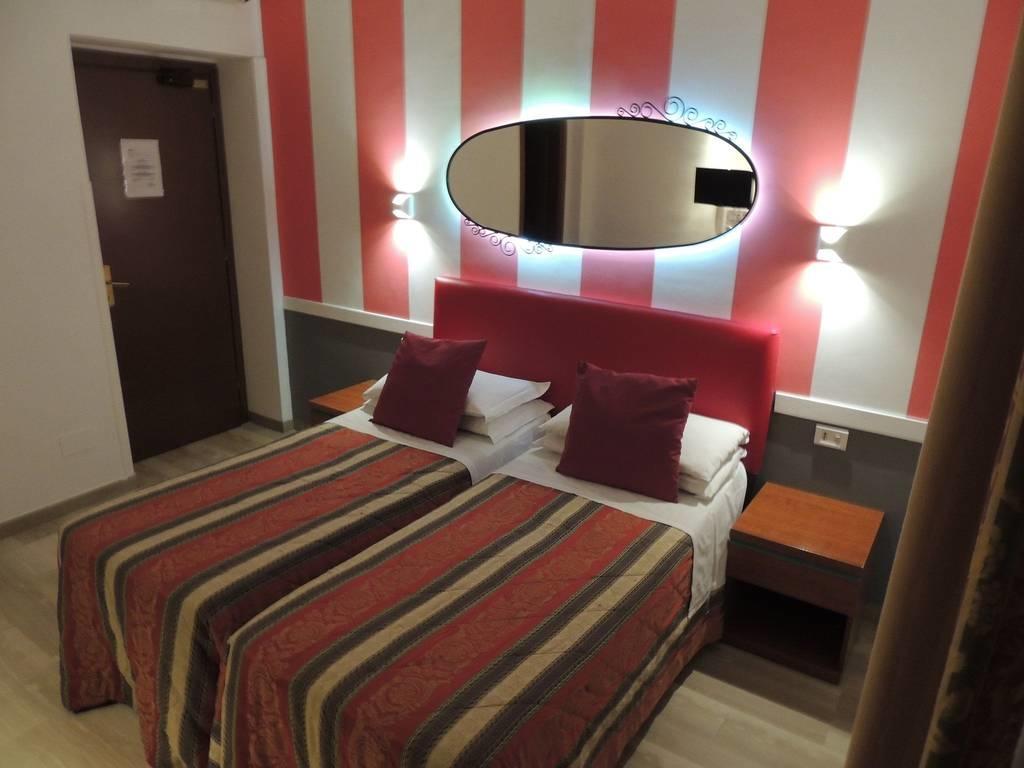 Hotel Center 2 Рим Экстерьер фото