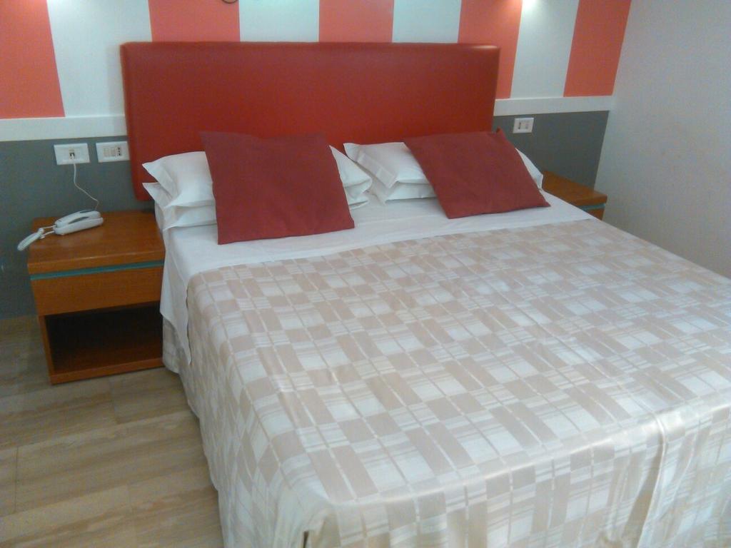Hotel Center 2 Рим Экстерьер фото