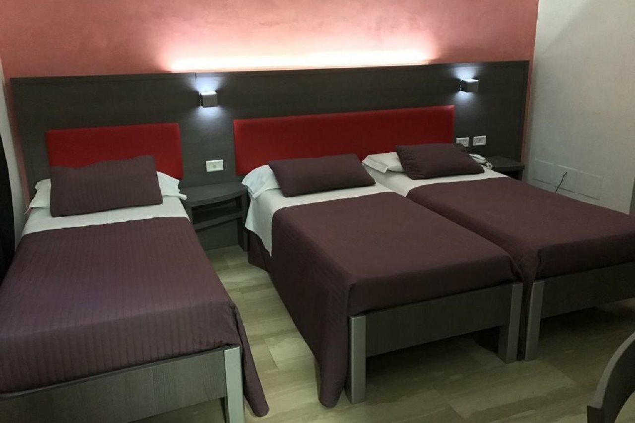 Hotel Center 2 Рим Экстерьер фото